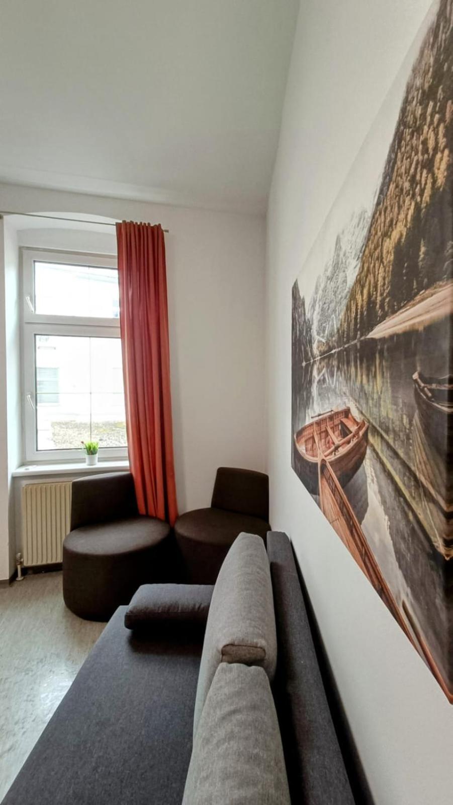 Near Schoenbrunn - Economy Rooms In Shared Apartment At Meidling Train Station Wien Eksteriør billede
